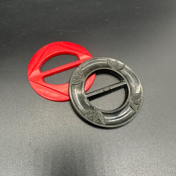 Vintage Scarf Slides Belt Buckles Red Plastic Black Bakelite Leaf Geometric - Picture 1 of 8